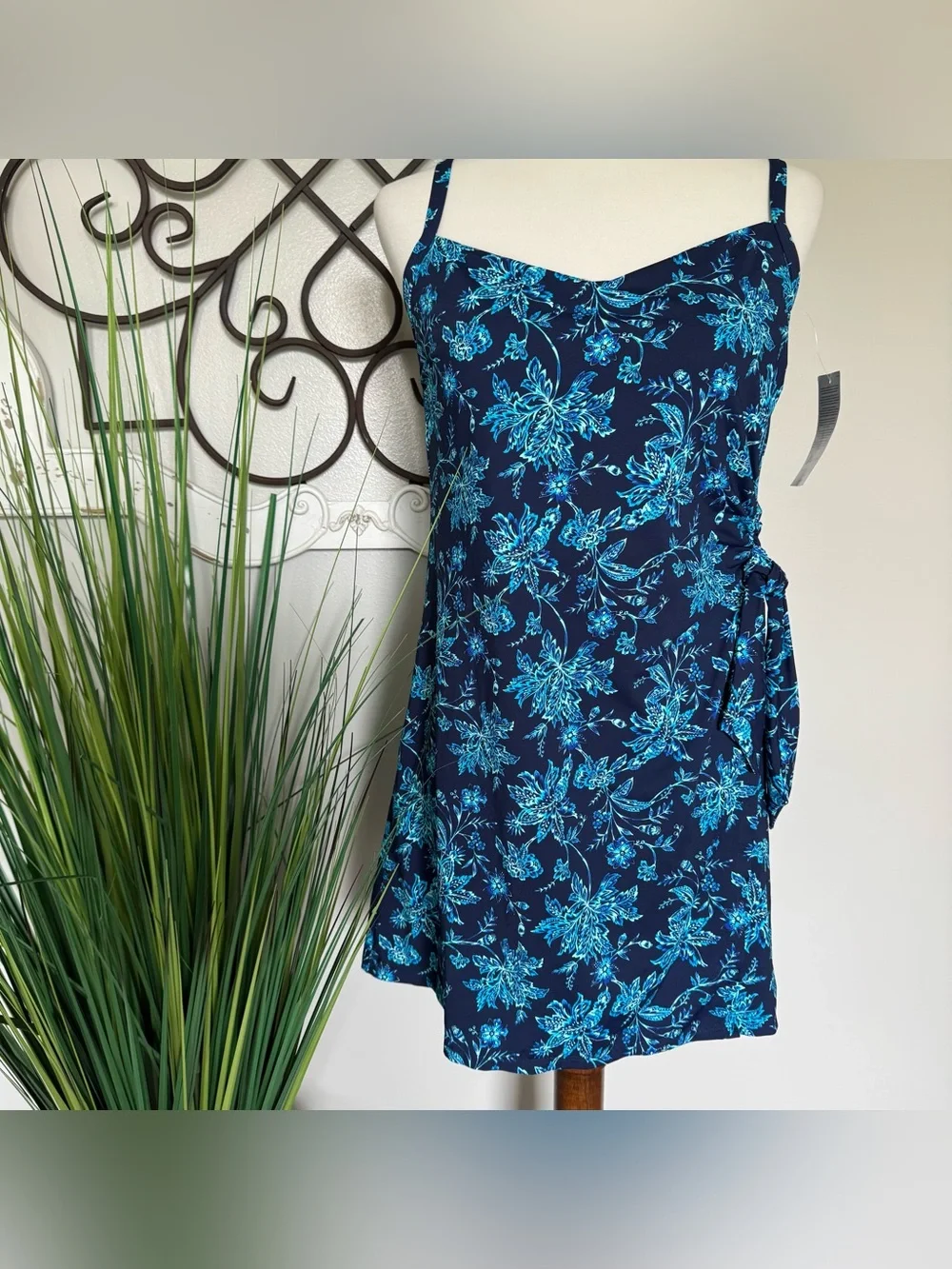 NWT LANDS’ END Size 10 One Piece Navy Blue Floral Swimsuit Swimdress